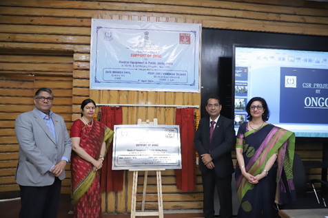 (R-L) Medical Superintendent, VMMC & SJH, Dr. Vandana Talwar and ONGC Director (HR) Manish Patil inaugurating the CSR project